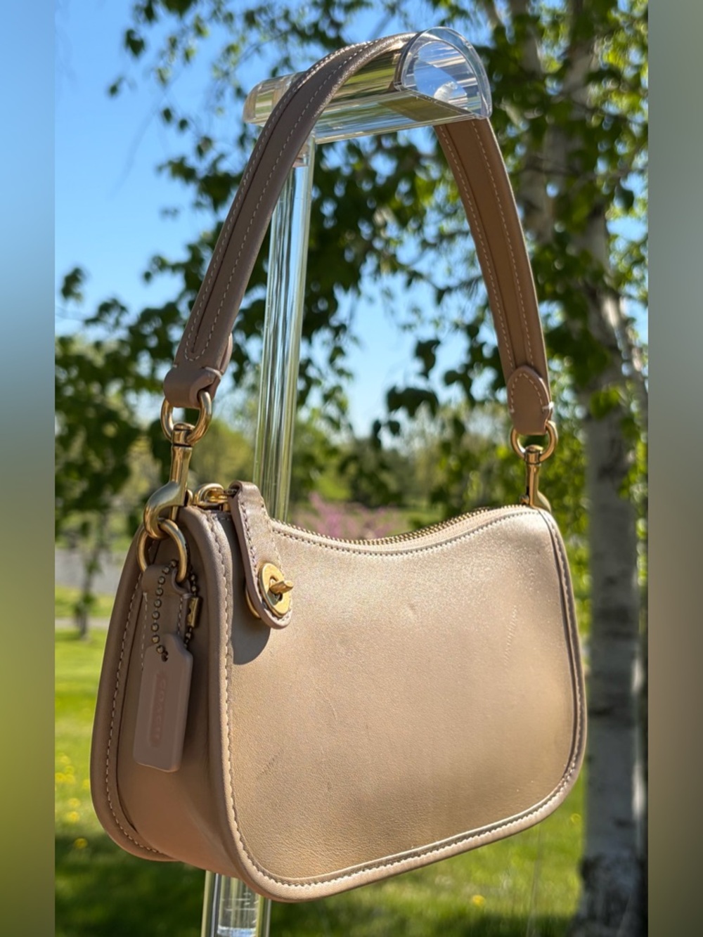 Coach Swinger 20 Limited Edition Taupe Glovetanned Leather EUC - Picture 3 of 16